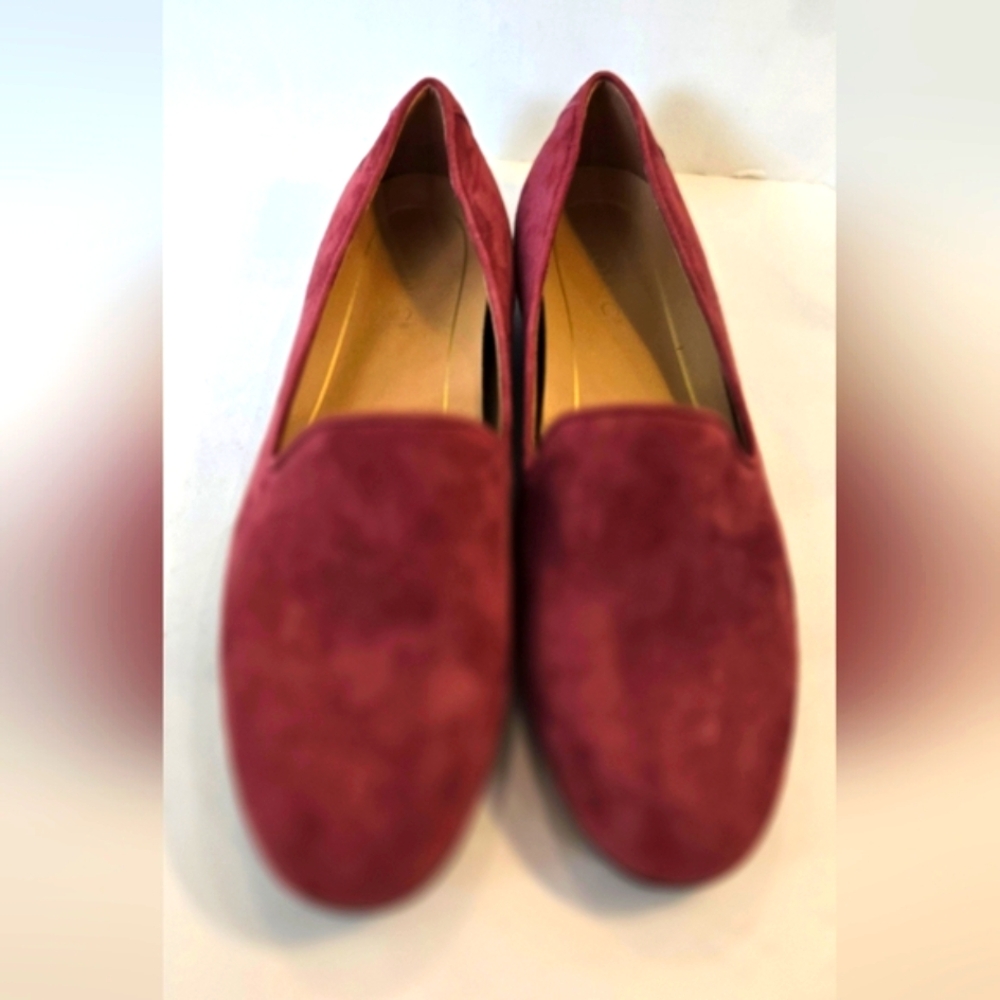 NWOT ! Vionic Burgundy Suede Leather Loafers Flats - Picture 2 of 13